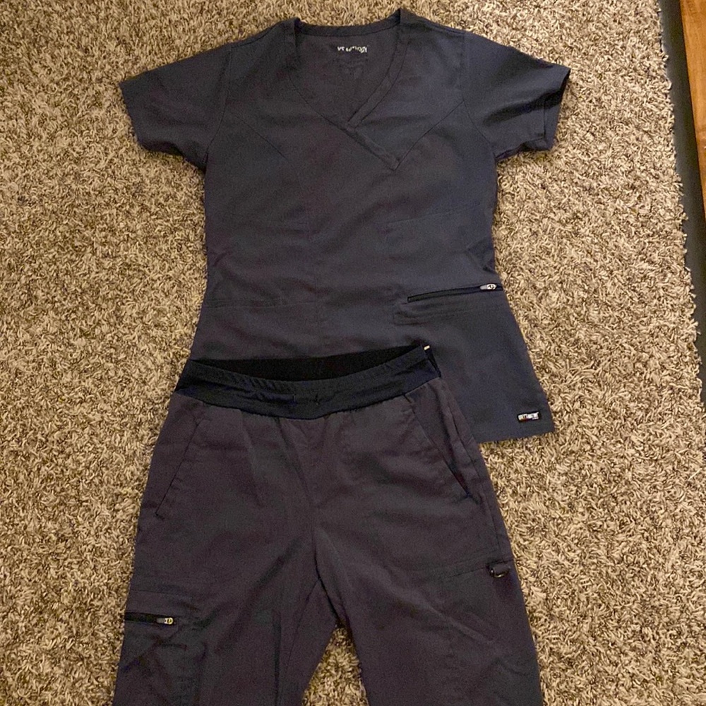 Grey’s Anatomy scrub set.